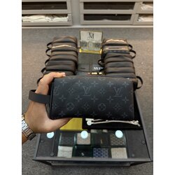 Louis Vuitton El çantası