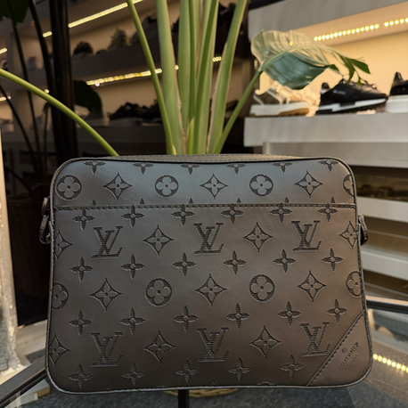 Louis Vuitton Askılı Çanta