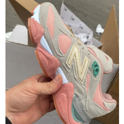 New Balance 9060 Serisi