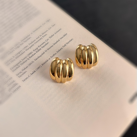 Gold minimal plaka küpe