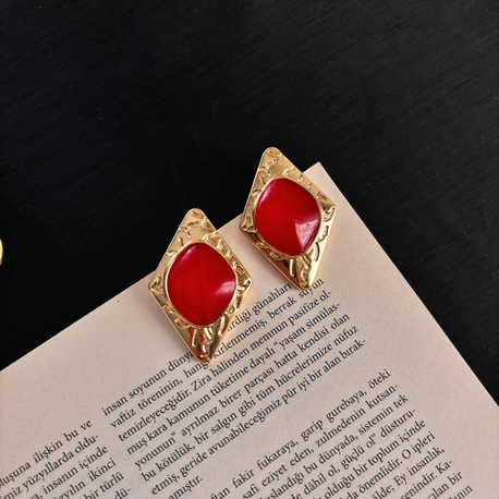 Kırmızı Gold Plaka Küpe