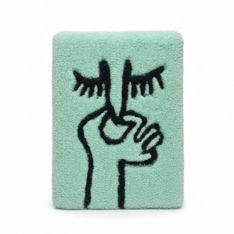 El Yapımı Tufting Banyo Duvar Dekoru – Yüz Figürlü (28×40 cm)