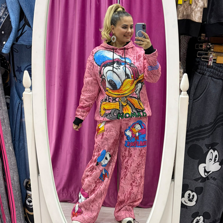 Pembe Daffy Duck Takım