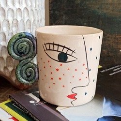 Kadın Yüzü Tasarım Beyaz El Yapımı Seramik Kahve Kulplu Mug/Kupa/Bardak