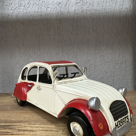 Citroen metal araba