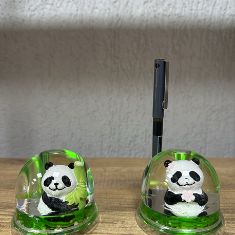 Panda sulu biblo kalemlik