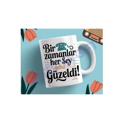 Retro Tasarımlı Kupa – Nostalji Severler İçin Özel!