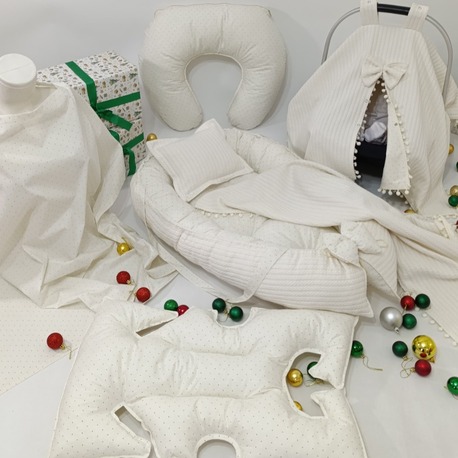 23) YENİDOĞAN 7 Lİ SETİ AÇIK KREM NOKTALI PONPONLU VE BABYNEST