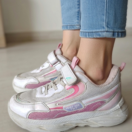 Pembe ve Beyaz Renk Sneaker Ayakkabı