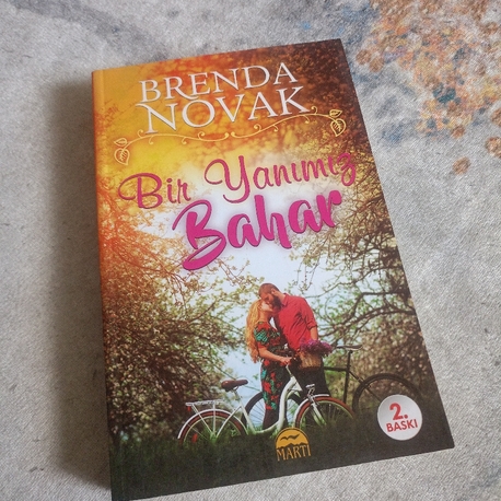 Brenda Novak Bir Yanımız Bahar Kitabı