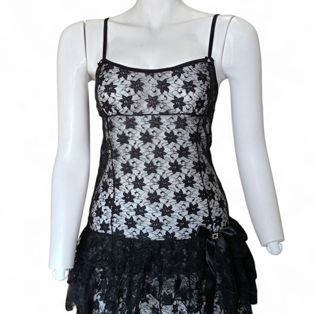 Siyah İşlemeli Gotik Strappy Mini Gecelik