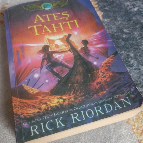 Ateş Tahtı Rick Riordan Kitabı