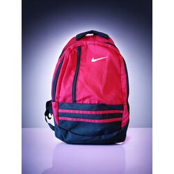 Kırmızı Nike Okul Çantası