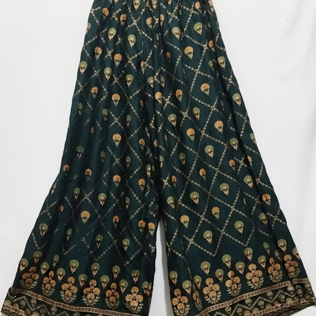 UZUN ÇOK GENİŞ PAÇA PANTOLON 