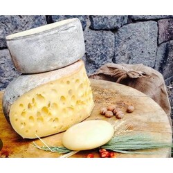 Kars GRAWĞER KAŞAR  peyniri 1KG 