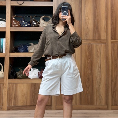 Beli Kemerli Licralı Gabardin Midi Boy Şort - BEYAZ