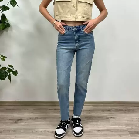 Açık Mavi Mom Fit Kot Pantolon