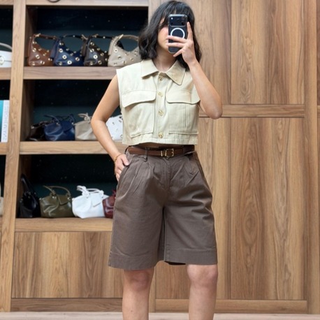 Beli Kemerli Licralı Gabardin Midi Boy Şort - KAHVERENGİ