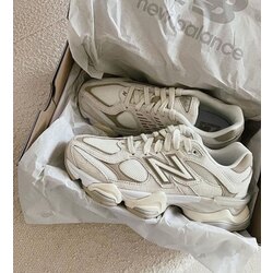 New Balance 9060 “Angora Moonbeam” (Dar kalıptır.)