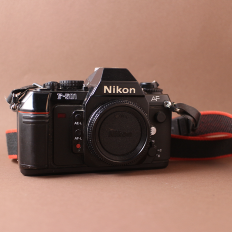 Nikon F-501 body