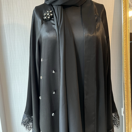 Siyah Güpür detaylı abaya ve şal 