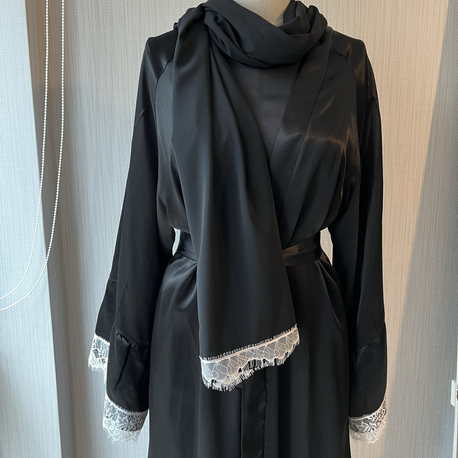 Beyaz Güpür detaylı Abaya ve şal 
