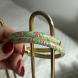 Çiçekli Mineli Kelepçe Bilezik | 14K Gold Kaplama