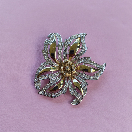 Vintage broş Çiçek form