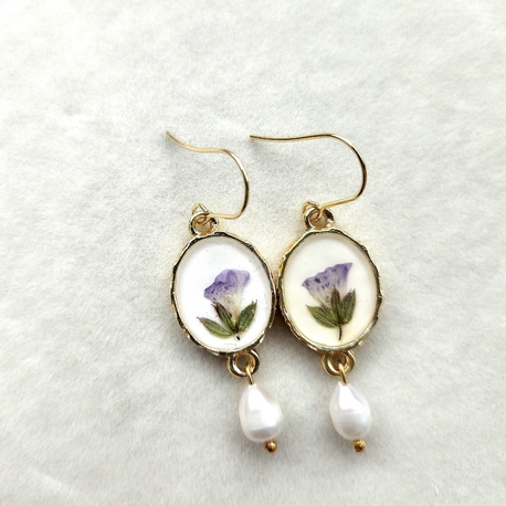 Kır çiçeği incili küpeler