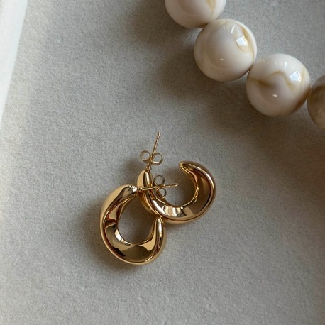GEOMETRİK GOLD RENK KÜÇÜK KÜPE