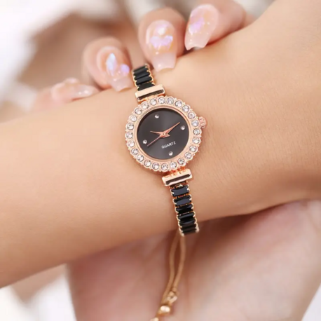Kadın Kuvars Saat- Şık Rose Gold & Siyah Kristal Analog Kol Saati