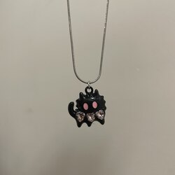 Siyah kedi kolye