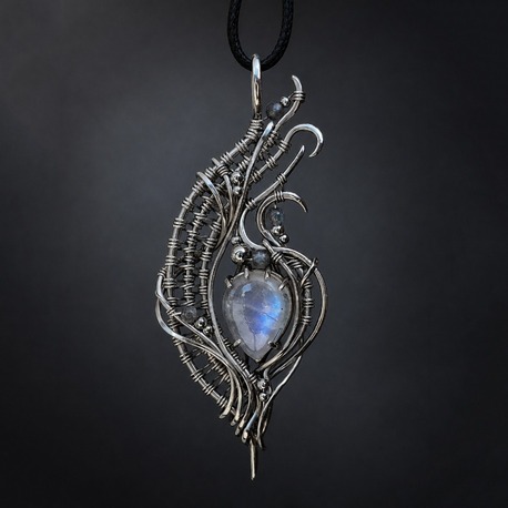 Moonroot – Moonstone Pendant
