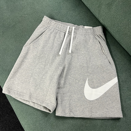 Nike Sportswear Club 