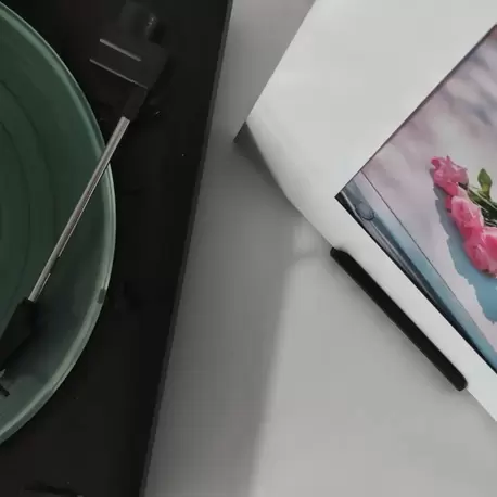 2025 Minimalist Vinyl Plak Standı | LP Albüm Sergileme Aparatı – Modern Tasarım