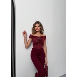 Dalgıç Kumaş Madonna Yaka Gül Aksesuarlı Bluz ✨