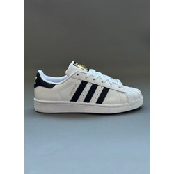 Adidas süperstar beyaz siyah