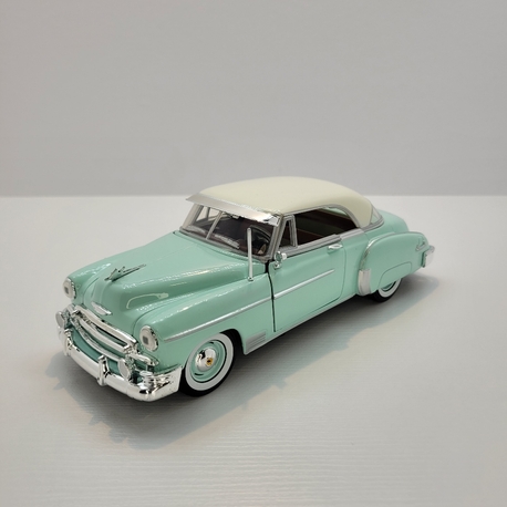 Motormax 1:24 1957 Chevy Bel Air – Su Yeşili 