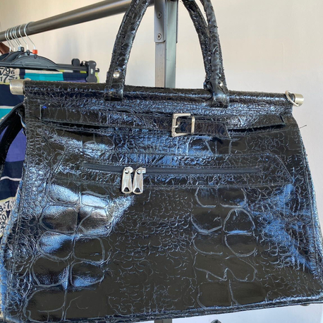 snakey cabin bag