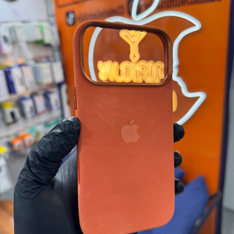 İPHONE 17 PRO VE PRO MAX LOGOLU KILIF