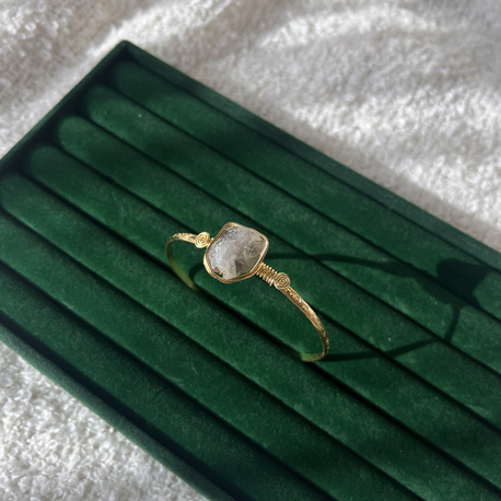 Gold Vintage
