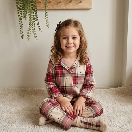 Kırmızı Yıldız Düğmeli Model Pijama Takımı