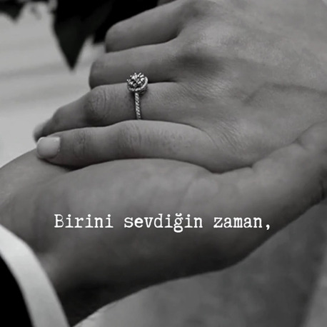 Siyah Beyaz Modern Düğün Evlilik Mobil Video.mp4