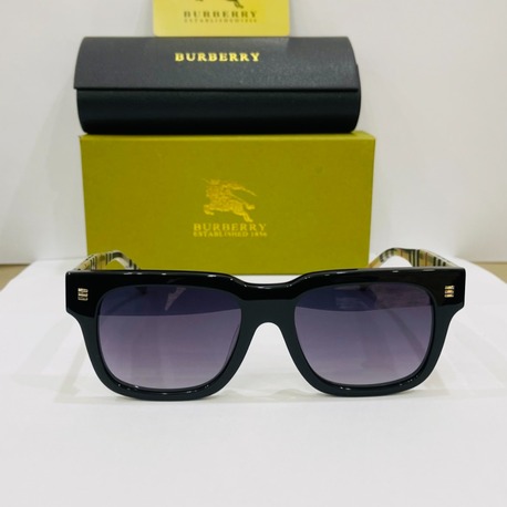 BURBERRYDESENLİ ÇERÇEVE SİYAH ŞEFFAF CAM