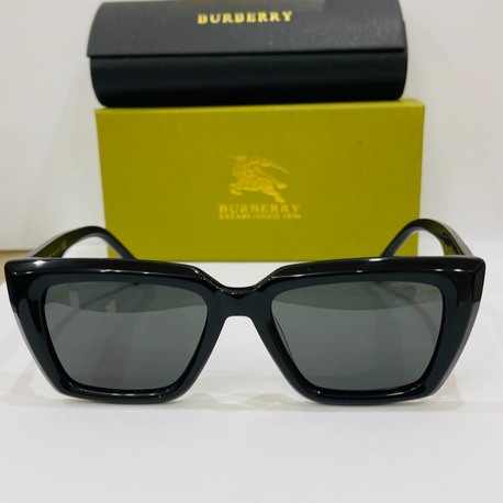 BURBERRY SİYAH ÇERÇEVE SİYAH ŞEFFAF CAM