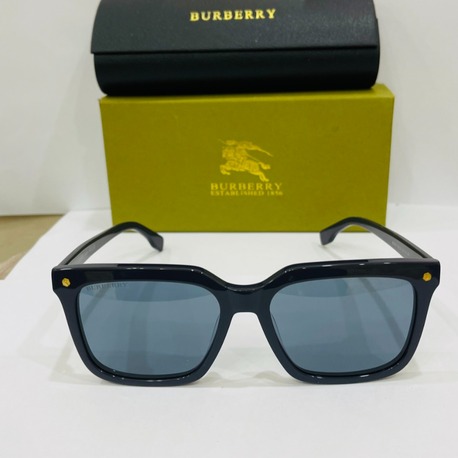 BURBERRY SİYAH ÇERÇEVE MAVİ ŞEFFAF CAM