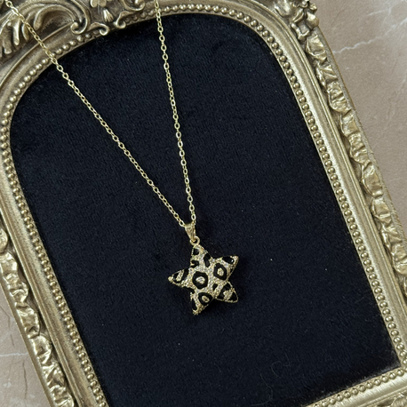 Çelik Gold Leopar Kolye
