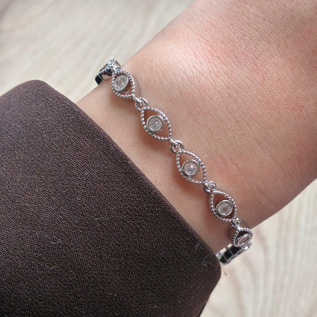 Göz Detaylı Taşlı Silver bileklik
