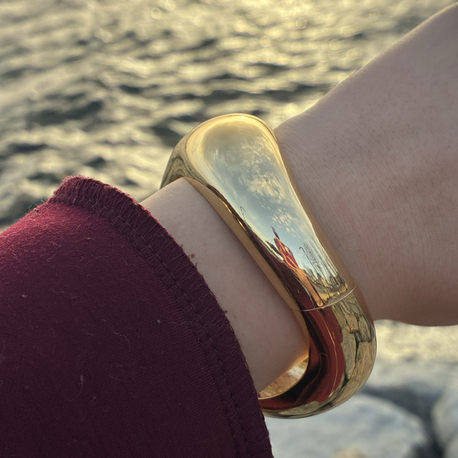 Zeora Oval Gold Kelepçe