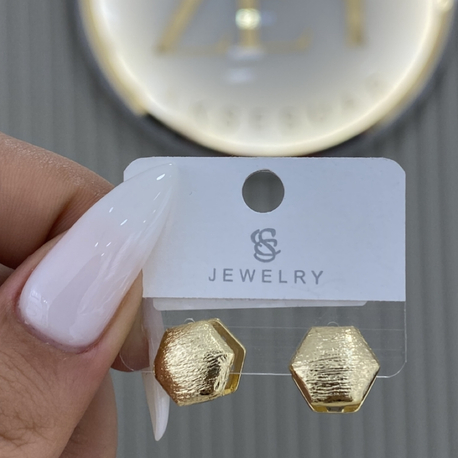 Altıgen küçük gold küpe